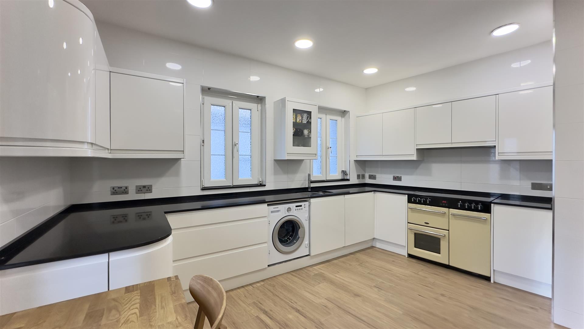 Image of House - 3 Bedrooms - 2 Bathrooms for Sale in Rosia Court-Gibraltar, Image 3